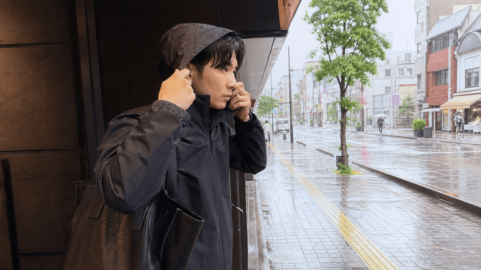 【2026年最新版】「傘ない時 代用」どうする?急な雨でも服を濡らさないスマートな対処法
