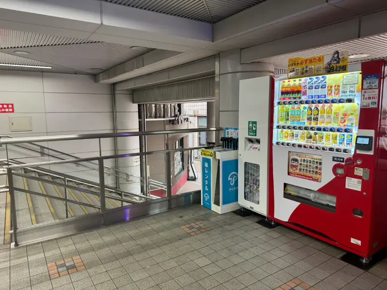 京急本線 京急川崎駅 西口の傘立て
